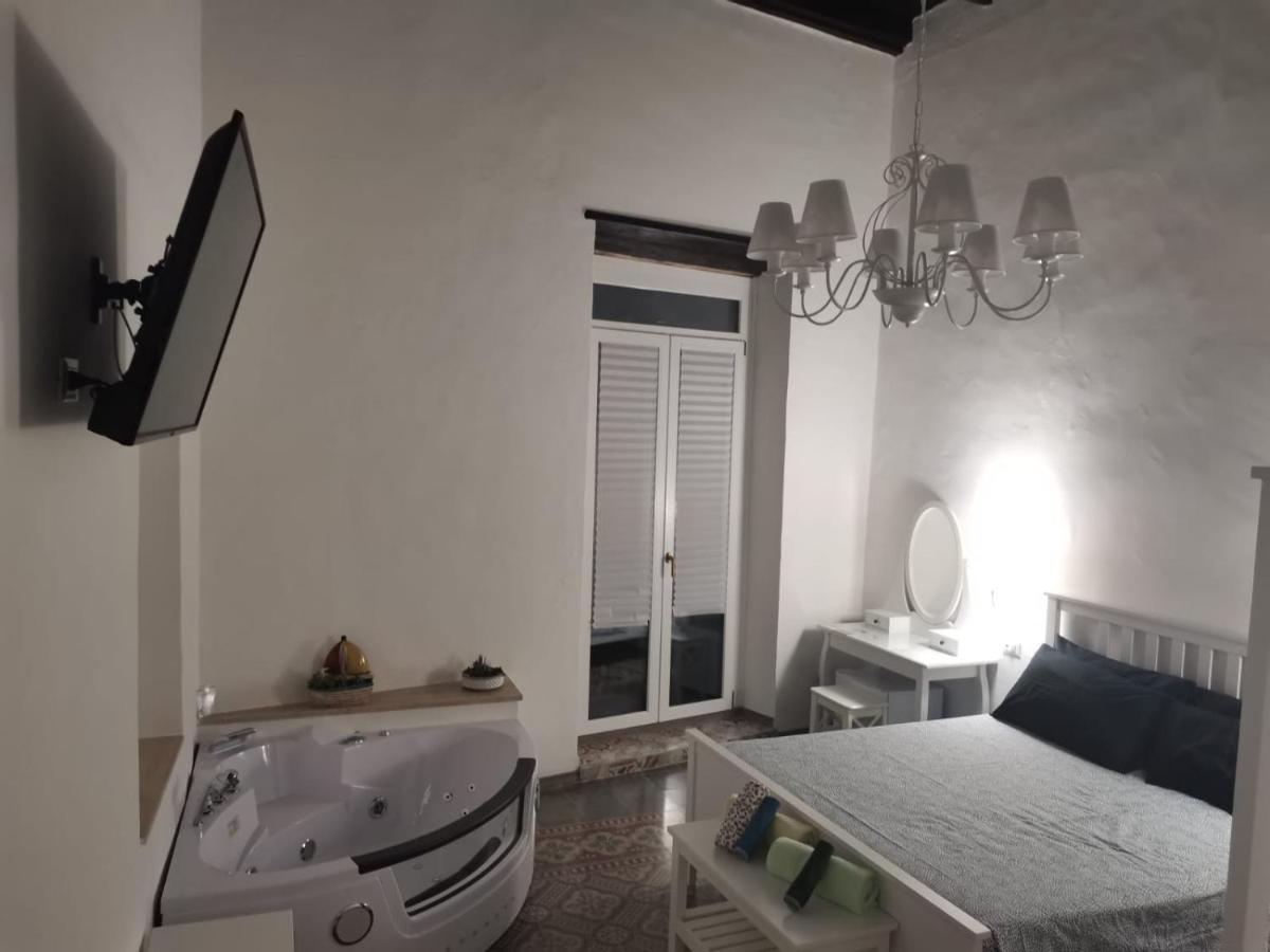 La Serva Padrona Otel Taranto Dış mekan fotoğraf